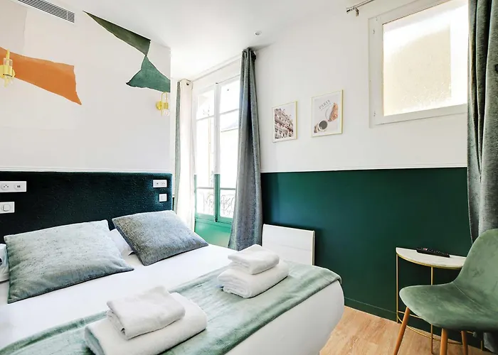 Cosy Cocoon For 2P With A-C - Near Montmartre